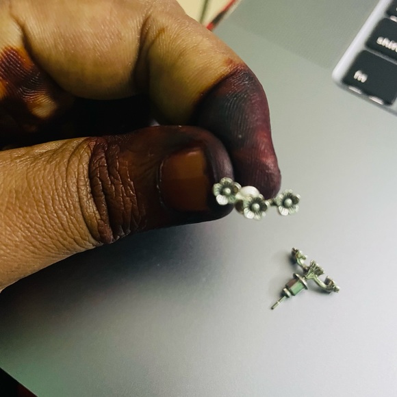 💎💎💎 Bundle of 2 small oxidised studs - Picture 5 of 7